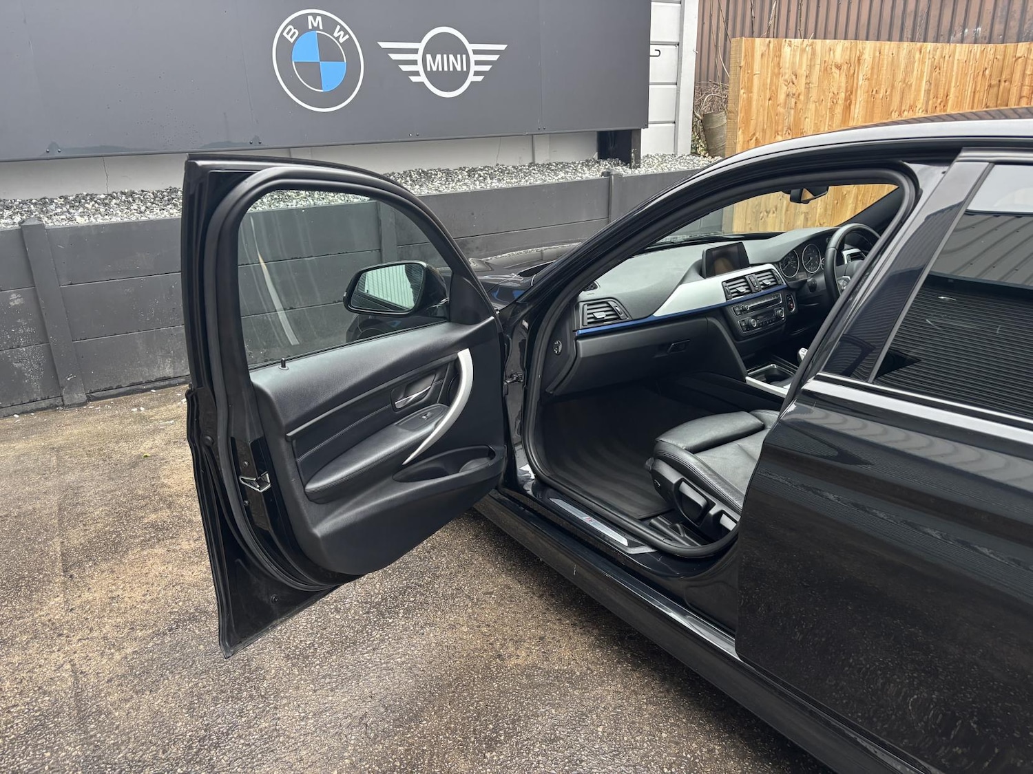 Used BMW 3 Series 2015 for sale - 77285868: Photo 31