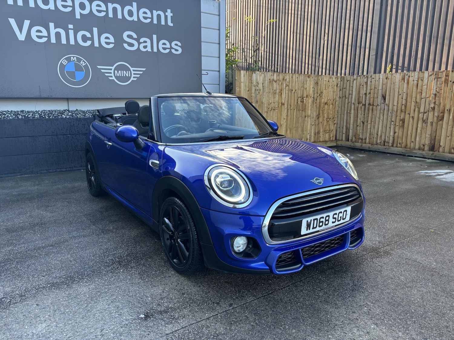 Used MINI Convertible 2018 for sale - 76807345: Photo 15