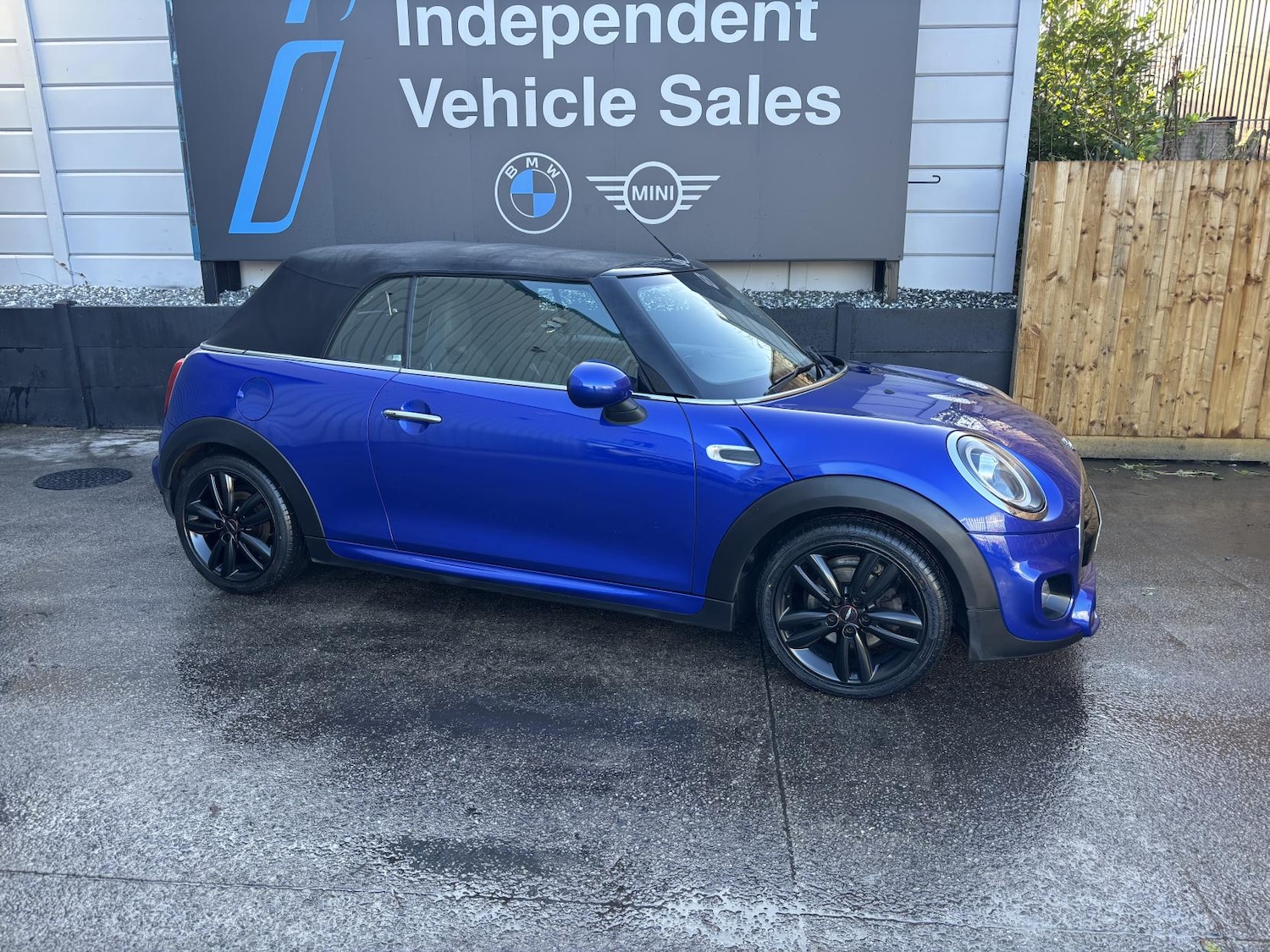 Used MINI Convertible 2018 for sale - 76807345: Photo 16