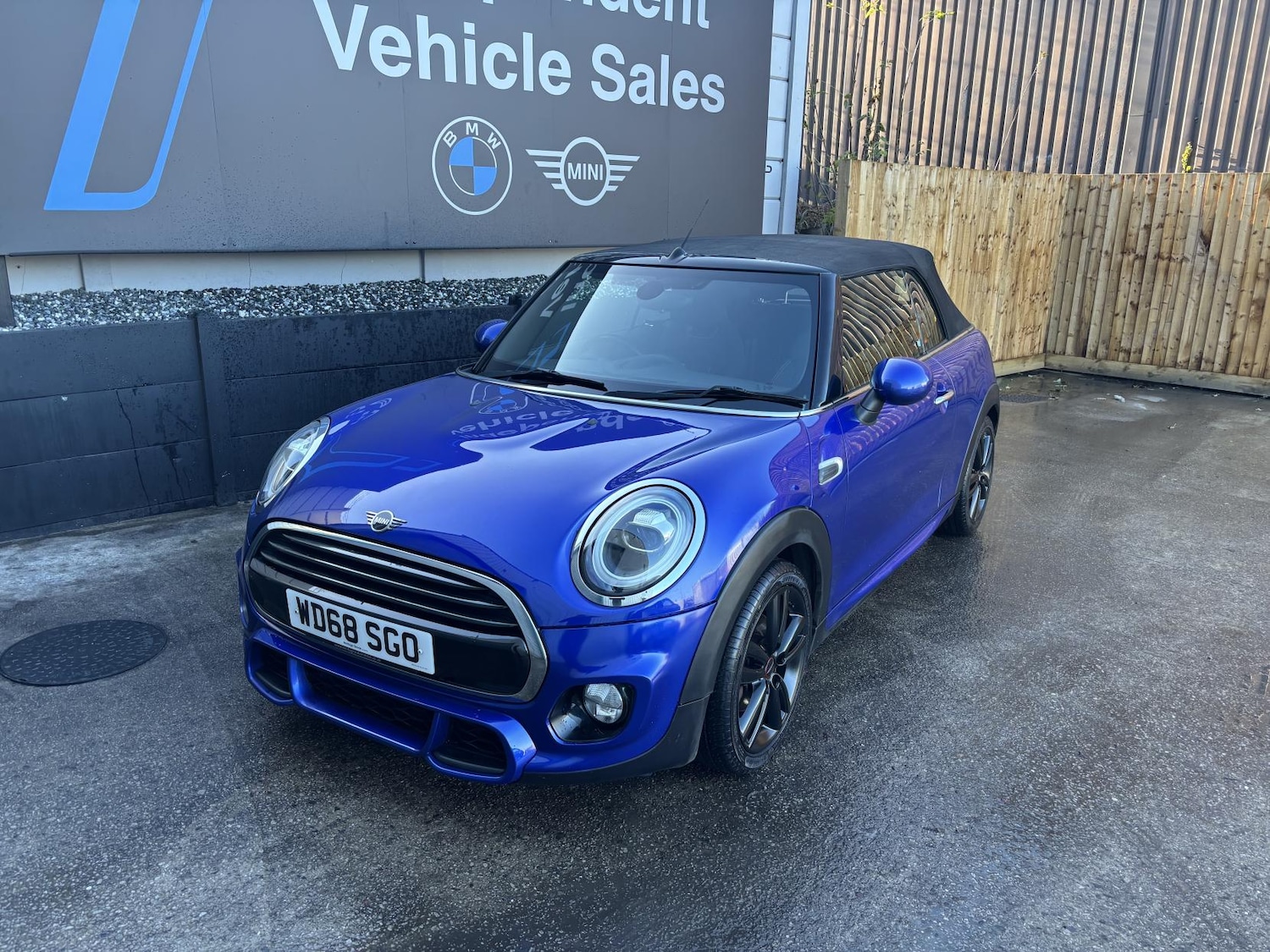 Used MINI Convertible 2018 for sale - 76807345: Photo 18