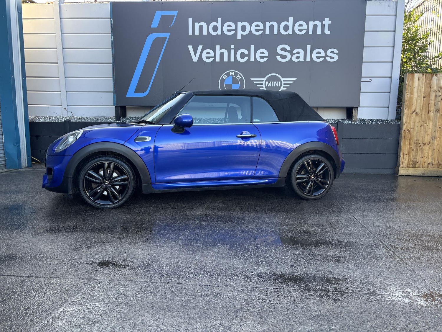 Used MINI Convertible 2018 for sale - 76807345: Photo 21