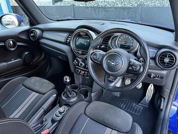 Used MINI Convertible 2018 for sale - 76807345: Photo