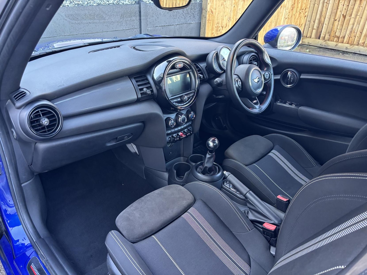 Used MINI Convertible 2018 for sale - 76807345: Photo 33