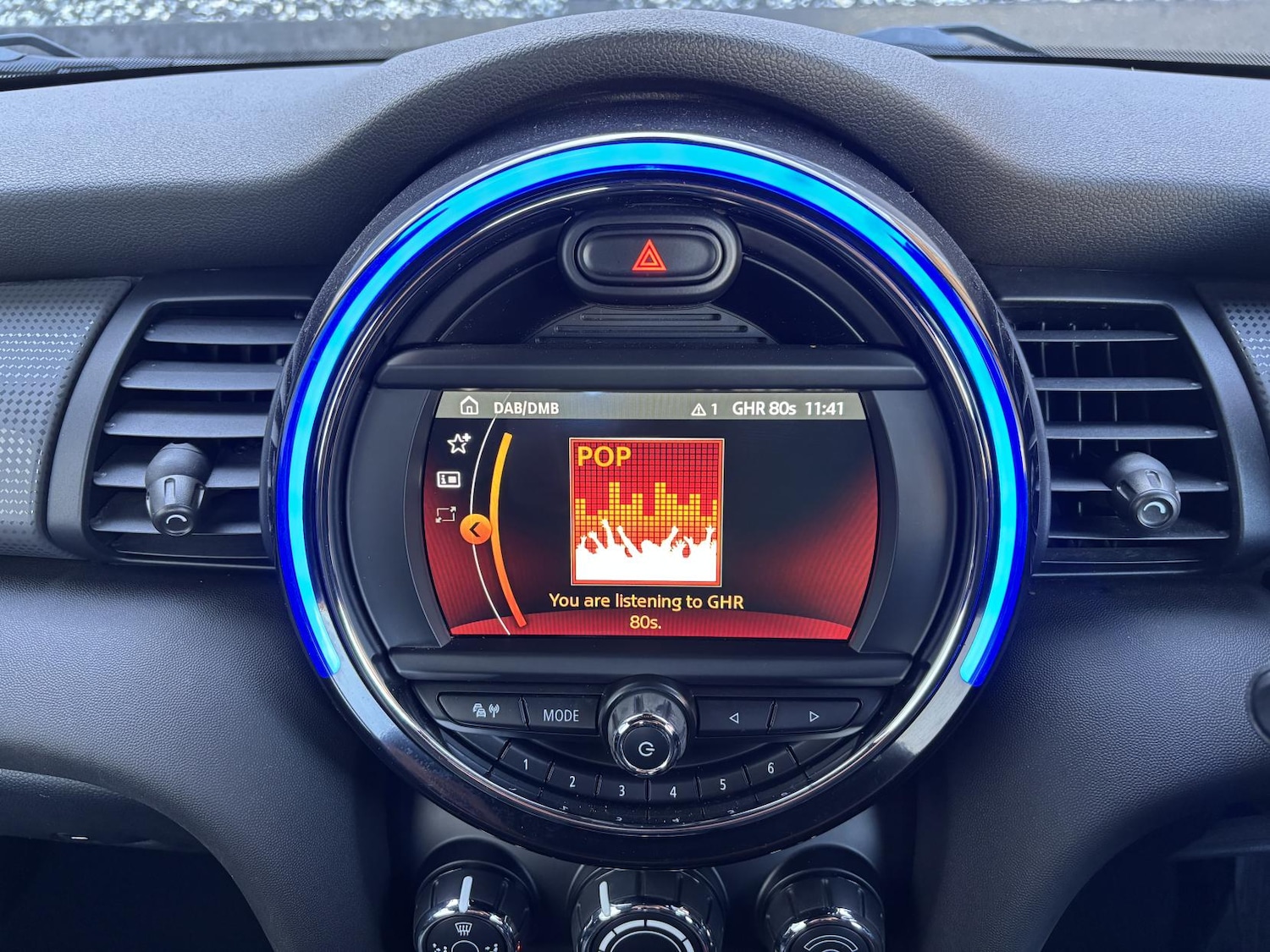 Used MINI Convertible 2018 for sale - 76807345: Photo 39