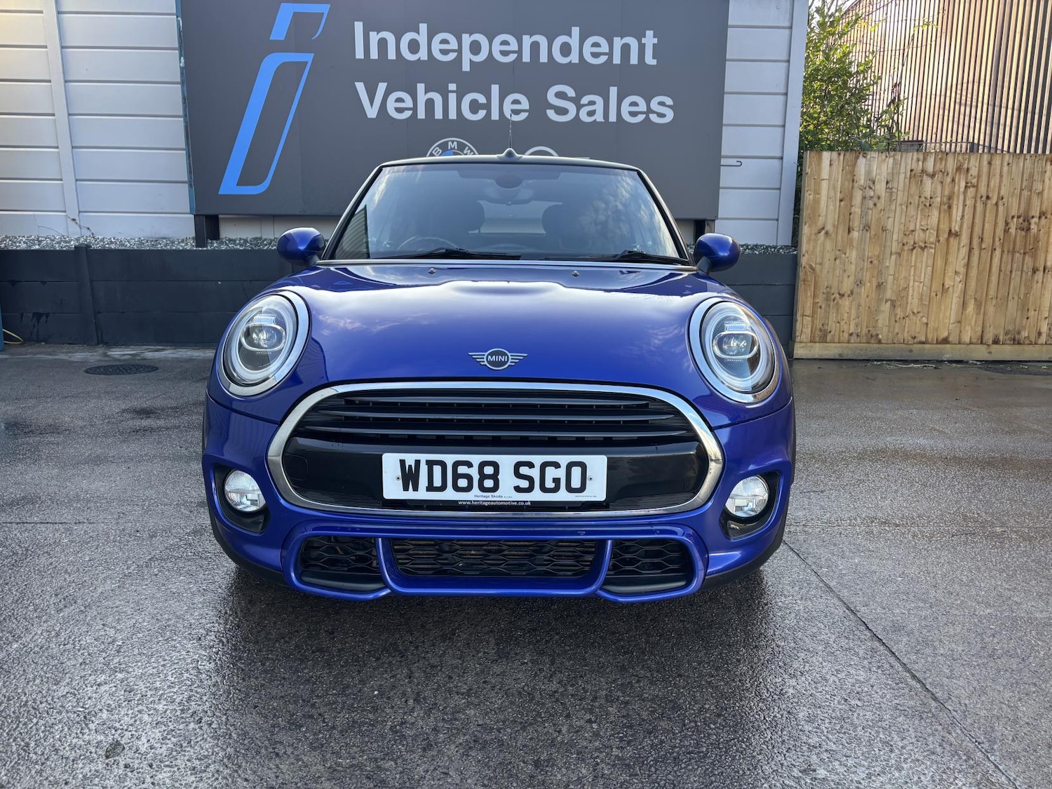 Used MINI Convertible 2018 for sale - 76807345: Photo 4