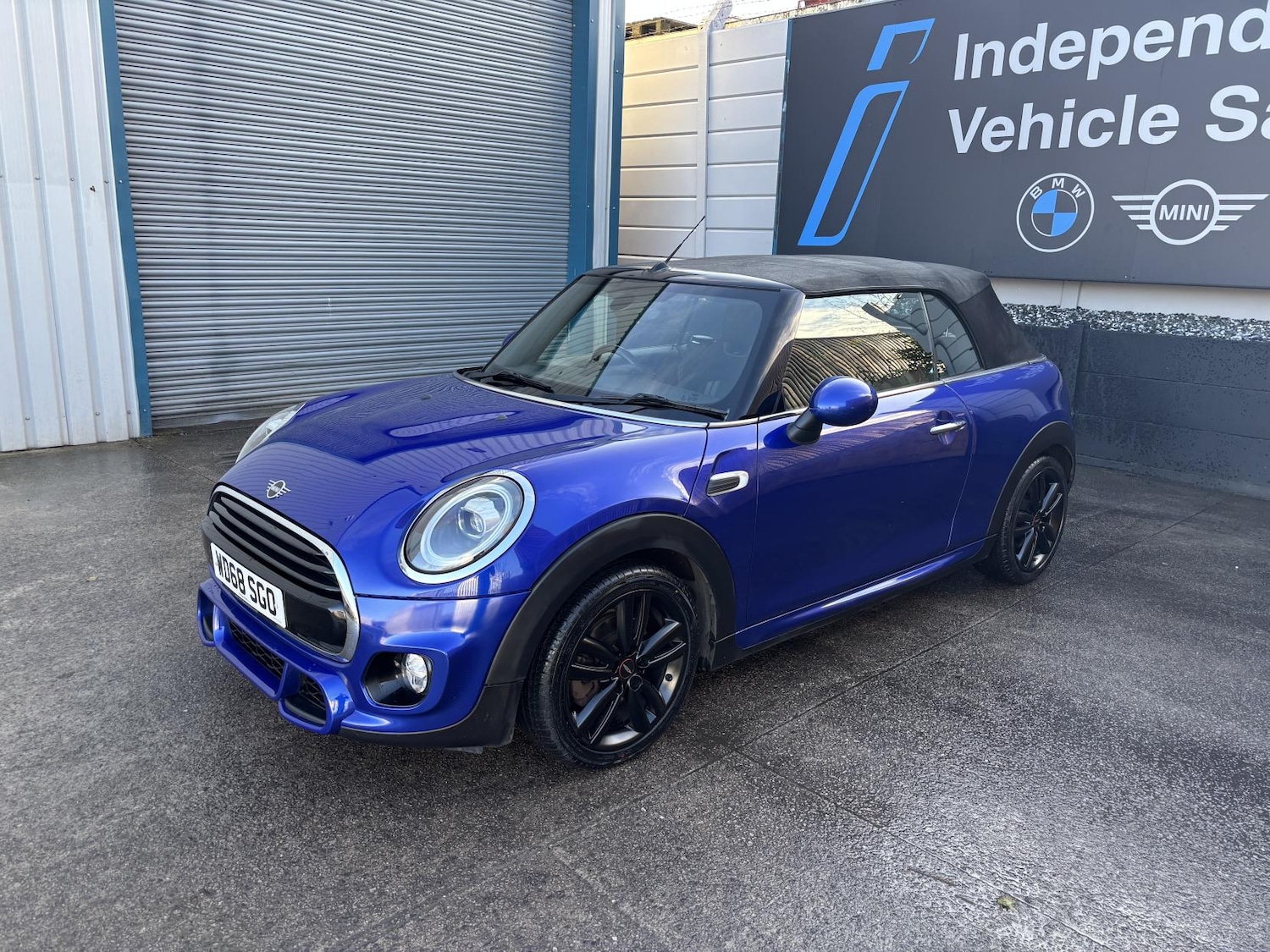 Used MINI Convertible 2018 for sale - 76807345: Photo 5