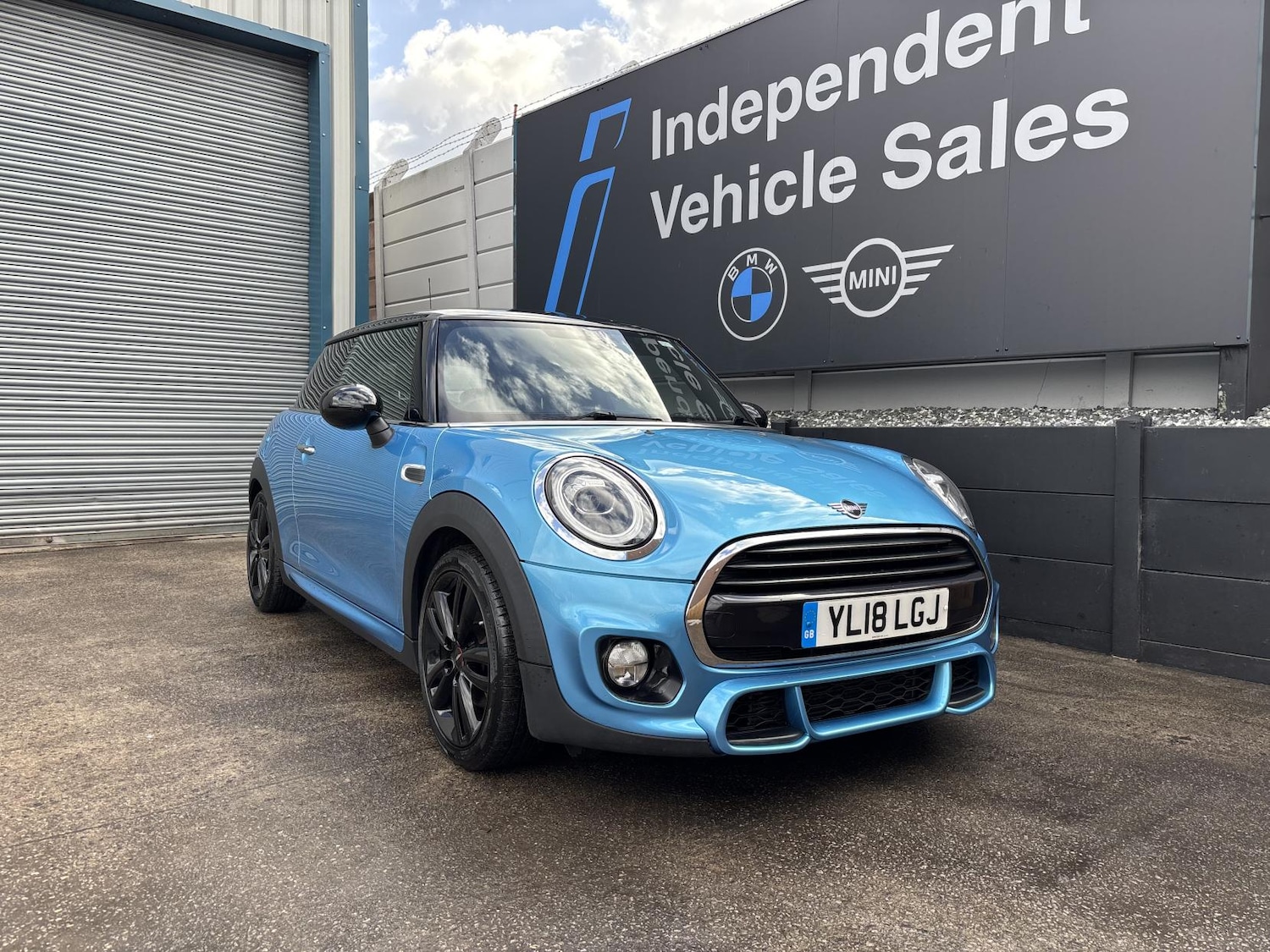 Used MINI Hatch 2018 for sale - 77901232: Photo 3