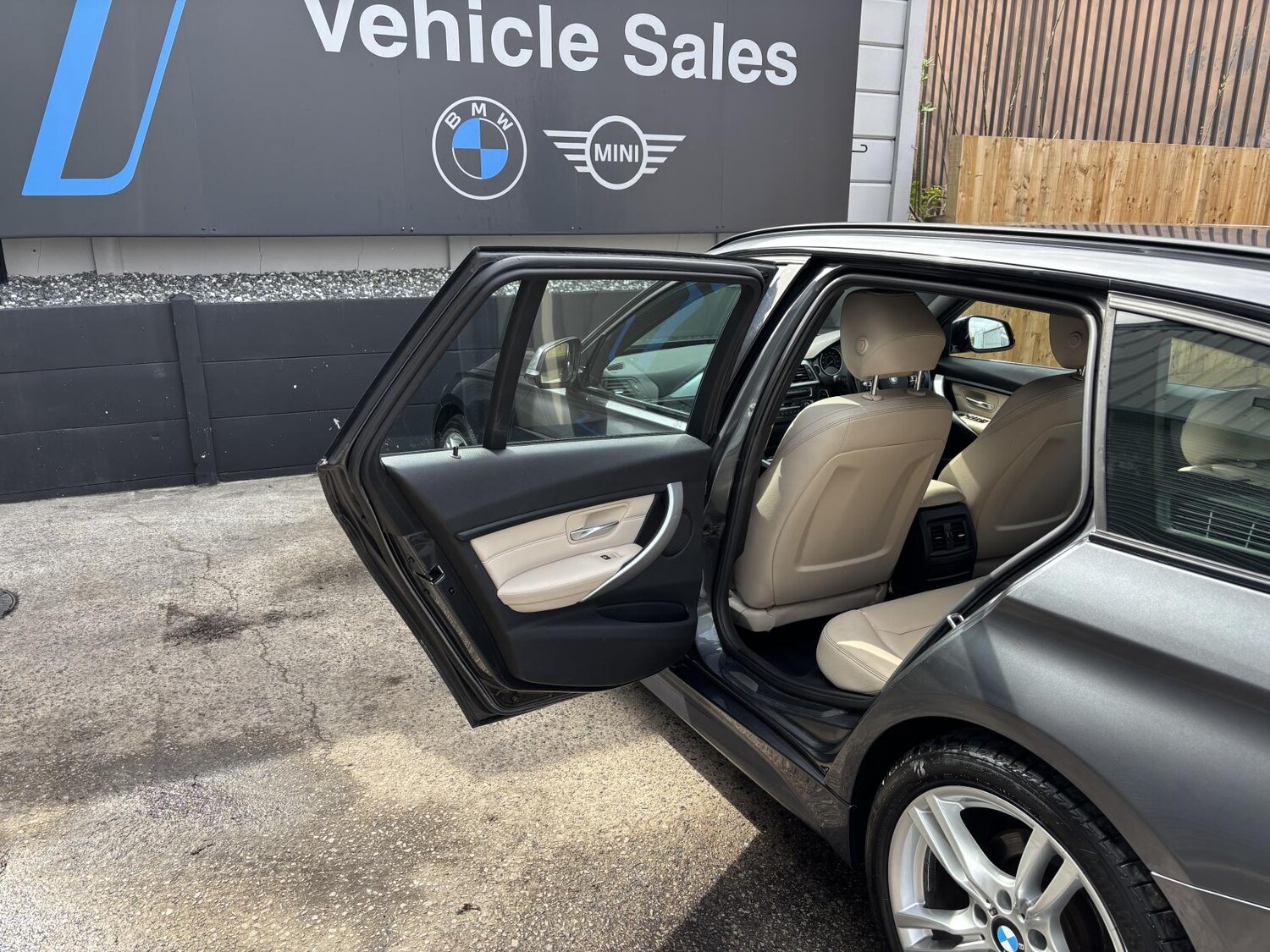 Used BMW 3 Series 2015 for sale - 78199289: Photo 19