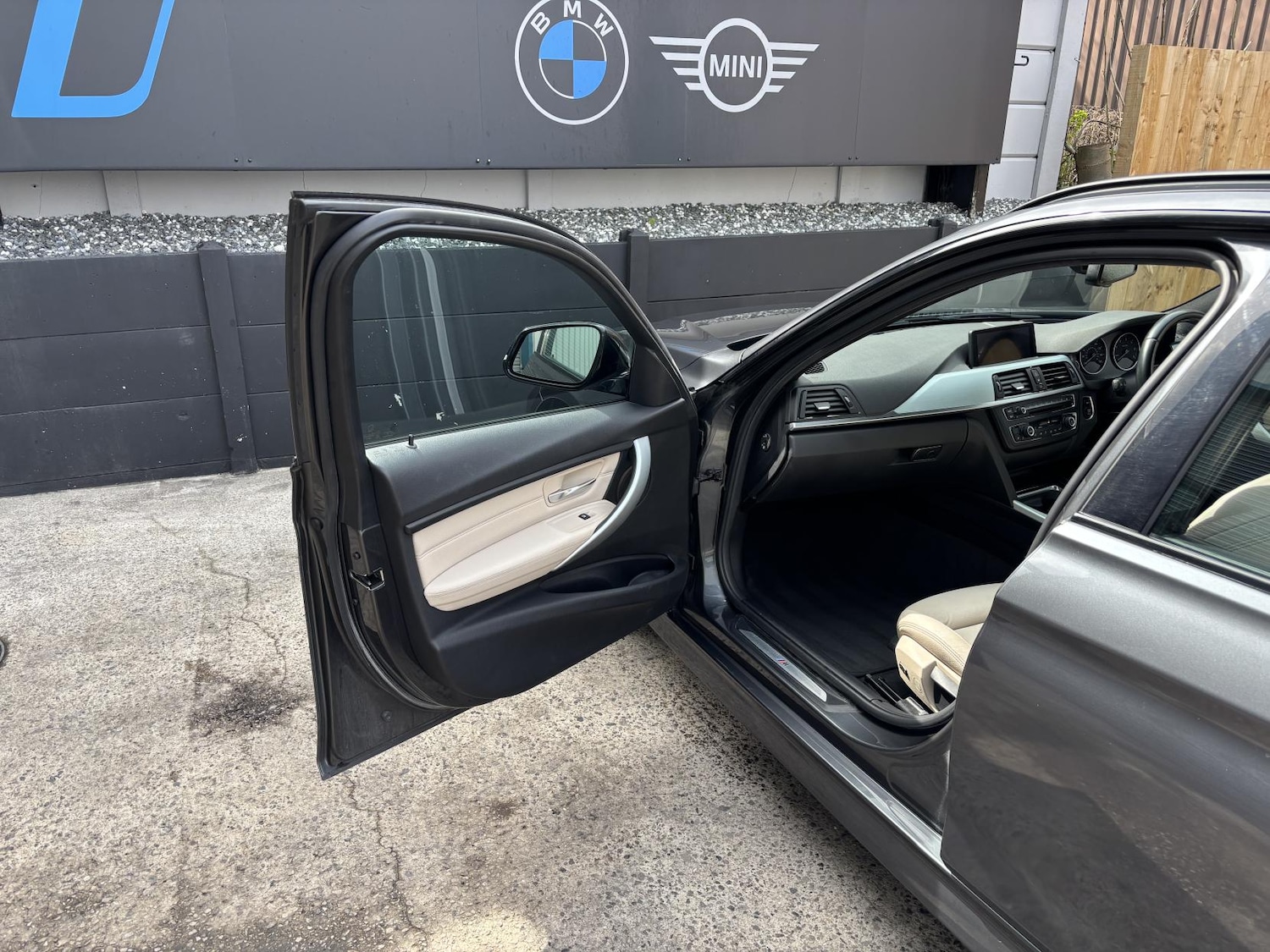 Used BMW 3 Series 2015 for sale - 78199289: Photo 23