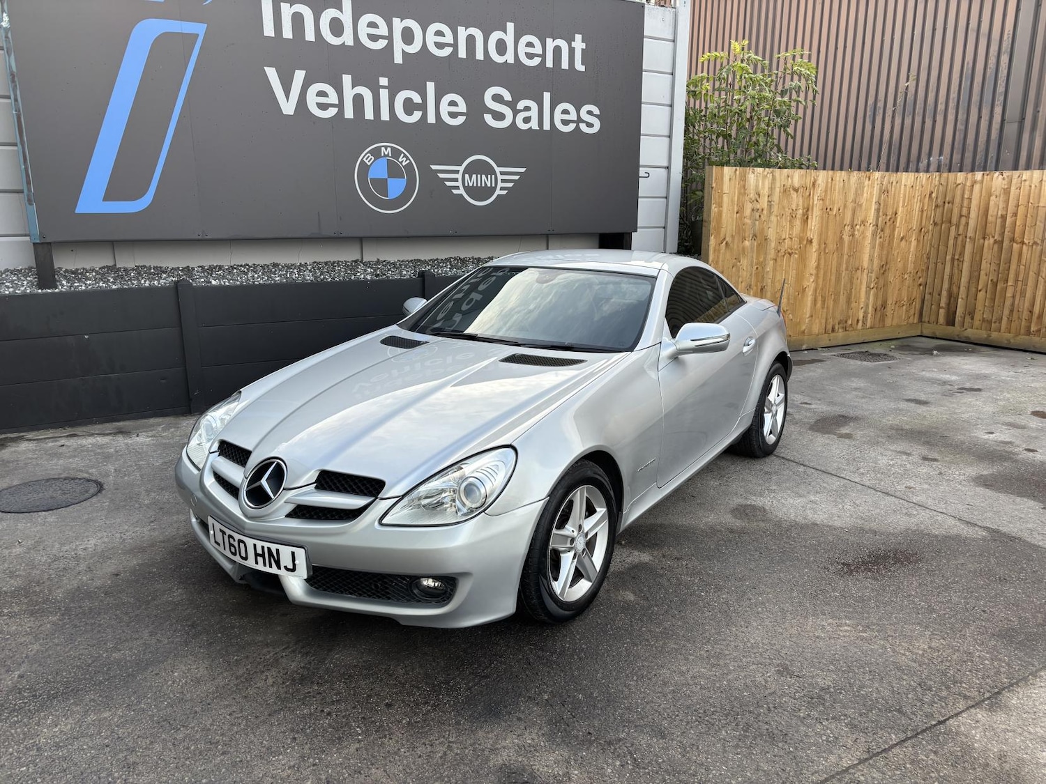 Used Mercedes-Benz SLK 2010 for sale - 76722768: Photo 20