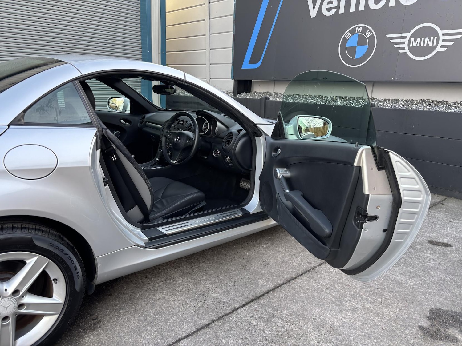 Used Mercedes-Benz SLK 2010 for sale - 76722768: Photo 27