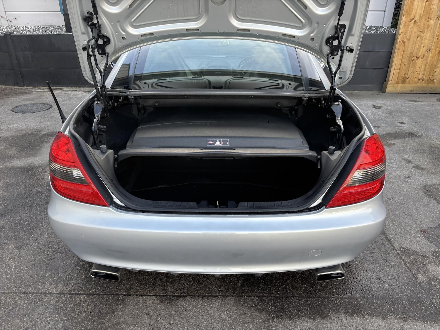 Used Mercedes-Benz SLK 2010 for sale - 76722768: Photo 38