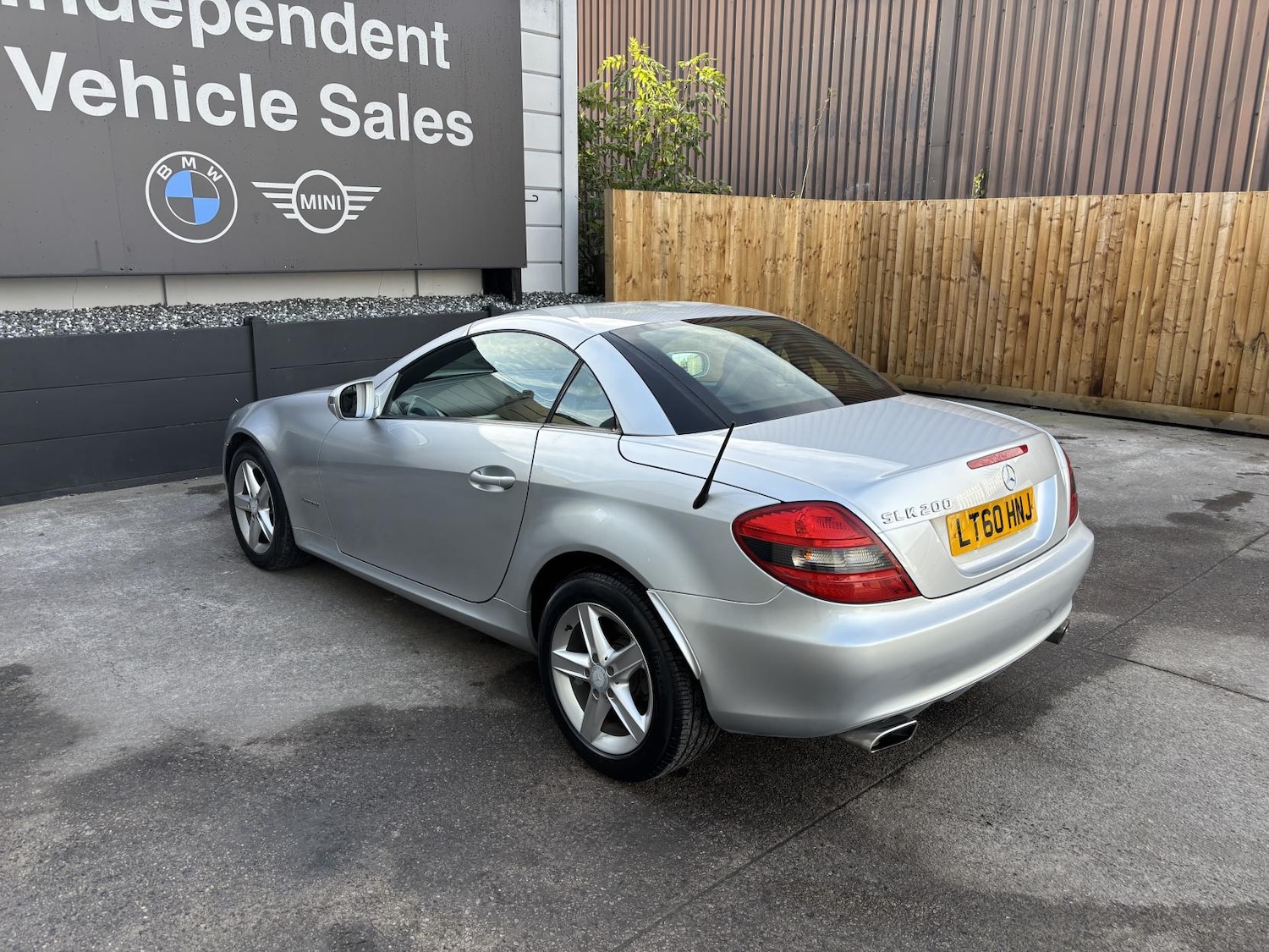 Used Mercedes-Benz SLK 2010 for sale - 76722768: Photo 6