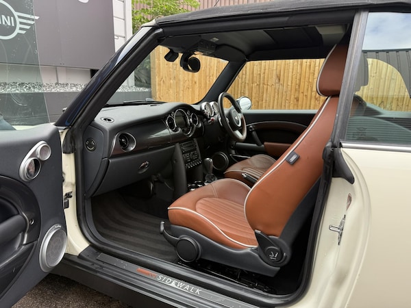 Used MINI Convertible 2007 for sale - 76226131: Photo 36