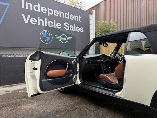 Used MINI Convertible 2007 for sale - 76226131: Photo 37