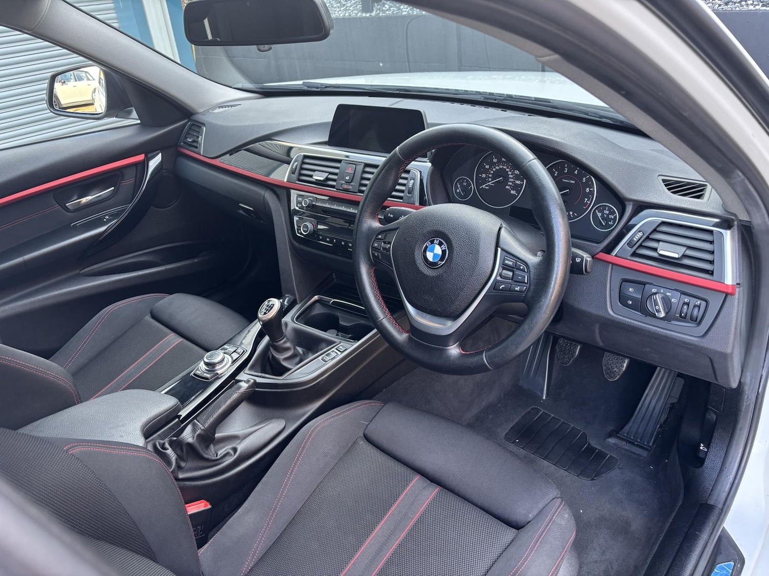 Used BMW 3 Series 2016 for sale - 76480159: Photo 2