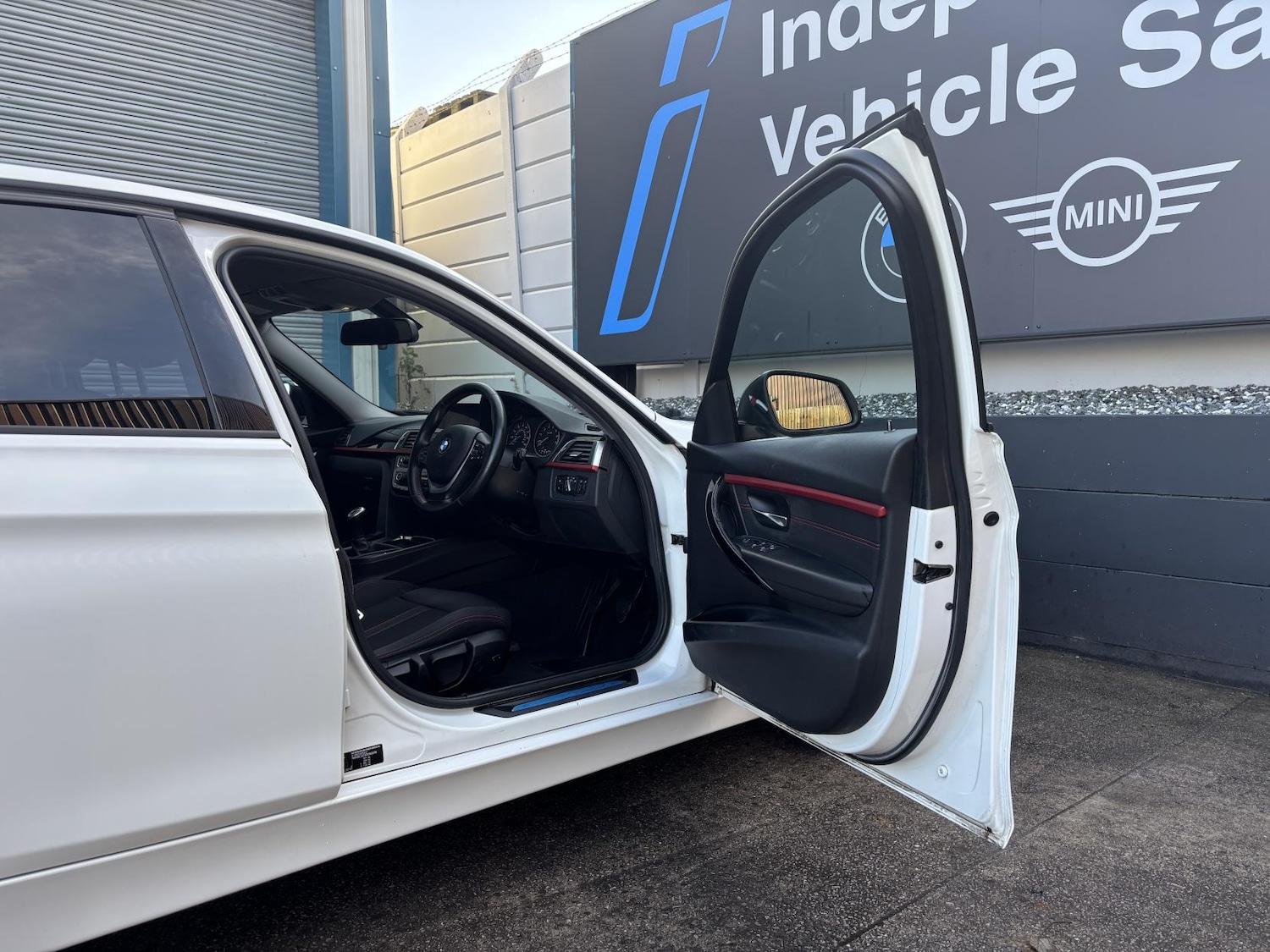 Used BMW 3 Series 2016 for sale - 76480159: Photo 34