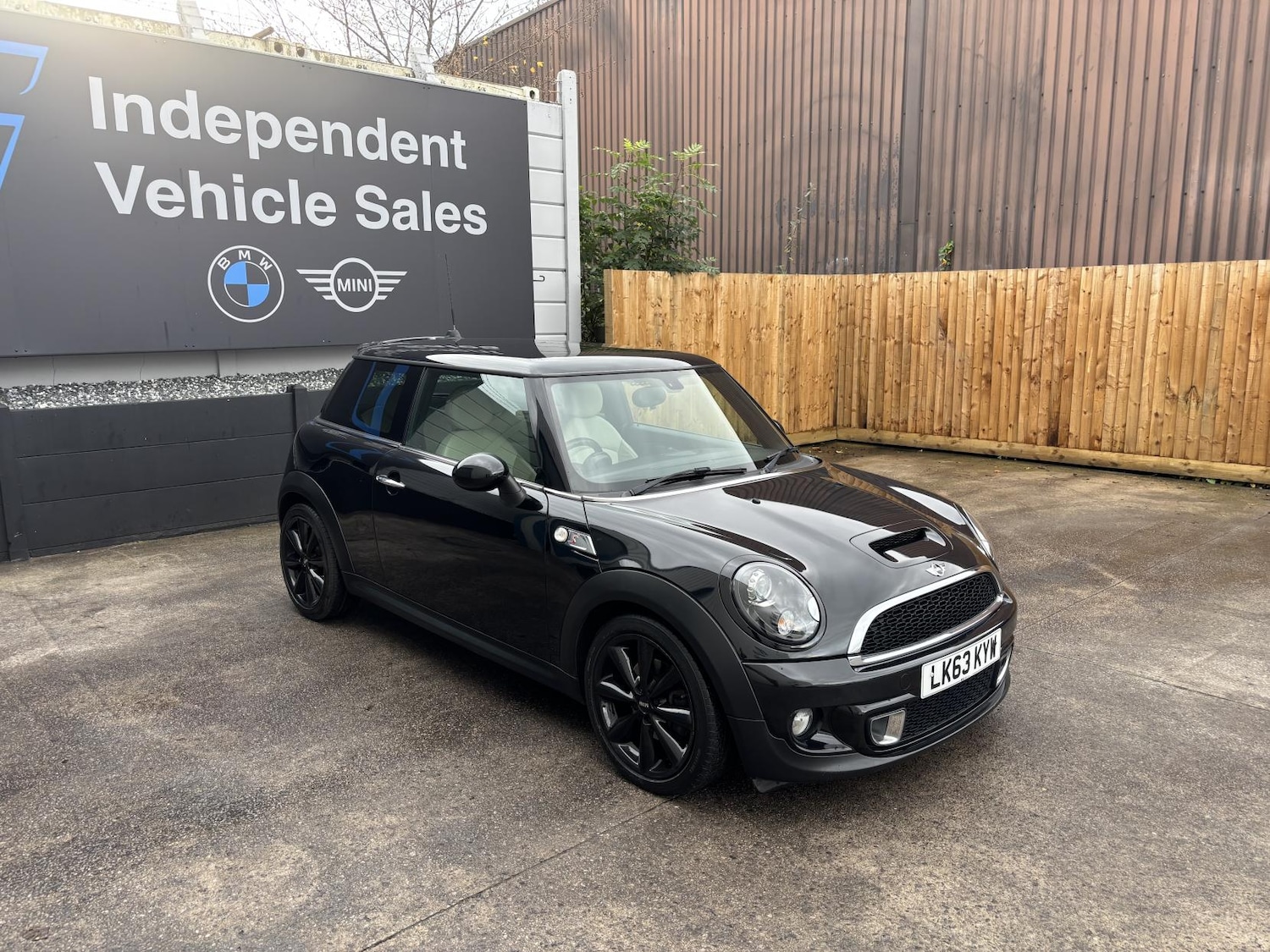 Used MINI Hatch 2013 for sale - 76517865: Photo 1