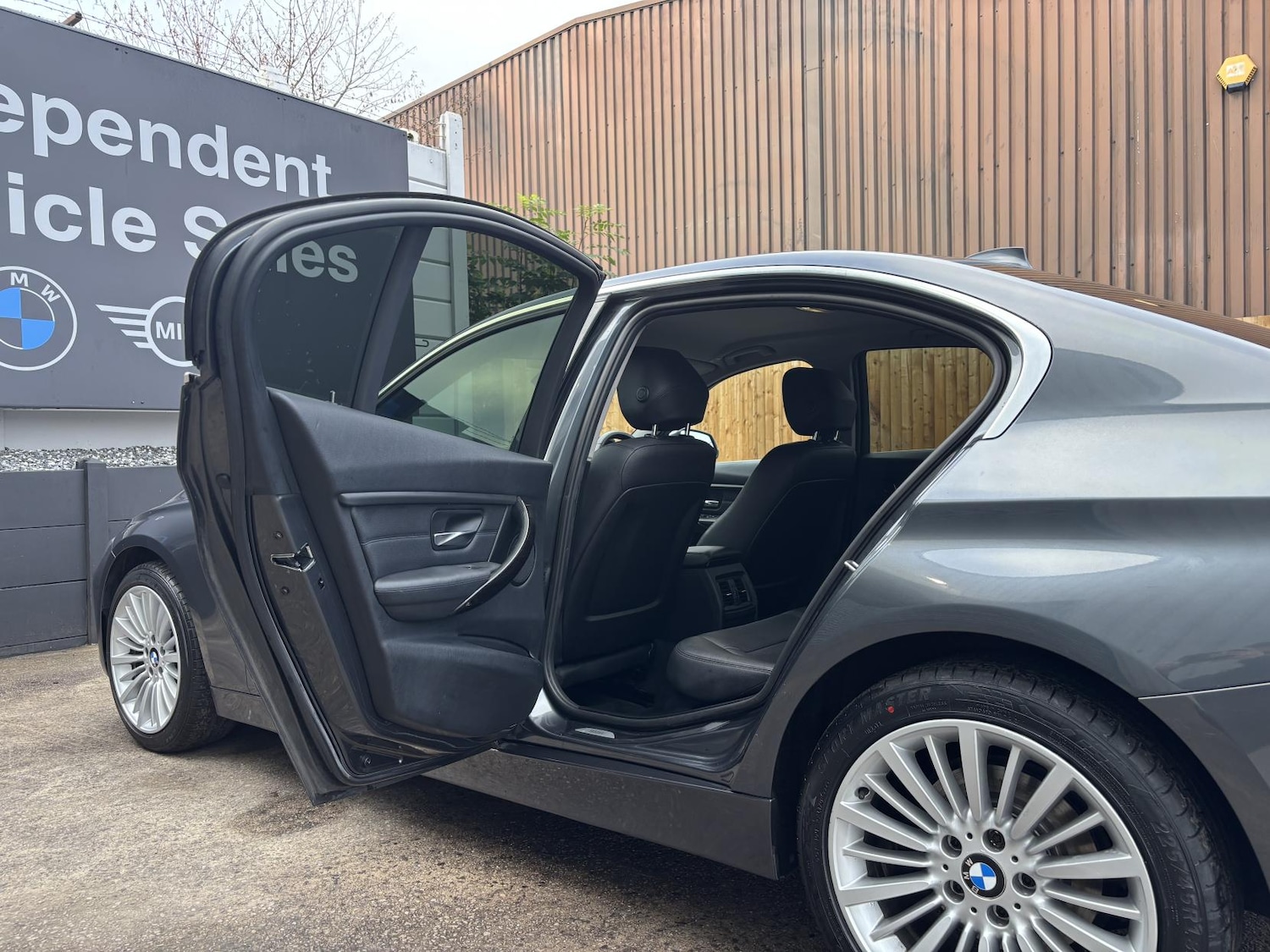 Used BMW 3 Series 2013 for sale - 76504791: Photo 27