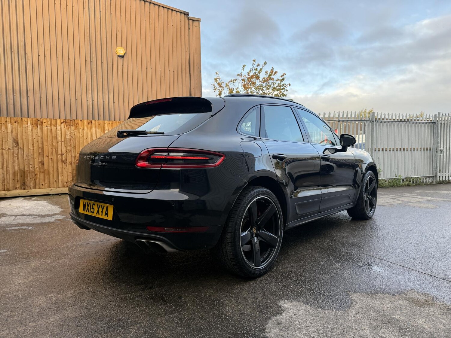 Used Porsche Macan 2015 for sale - 76363508: Photo 3