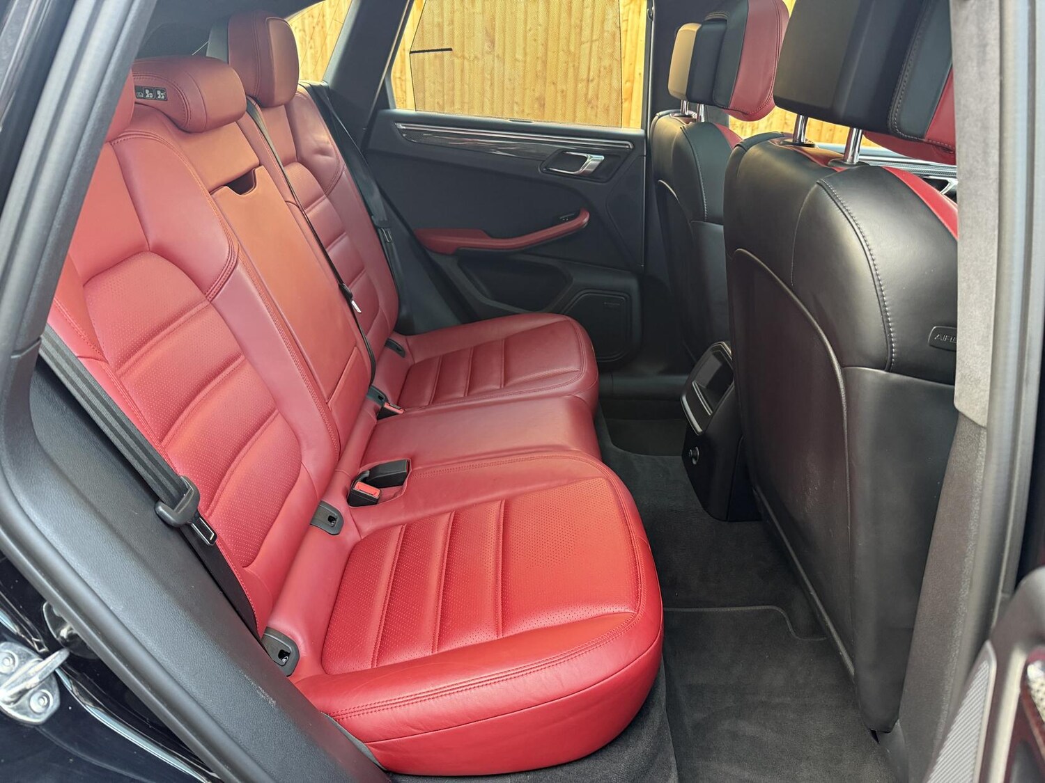 Used Porsche Macan 2015 for sale - 76363508: Photo 36