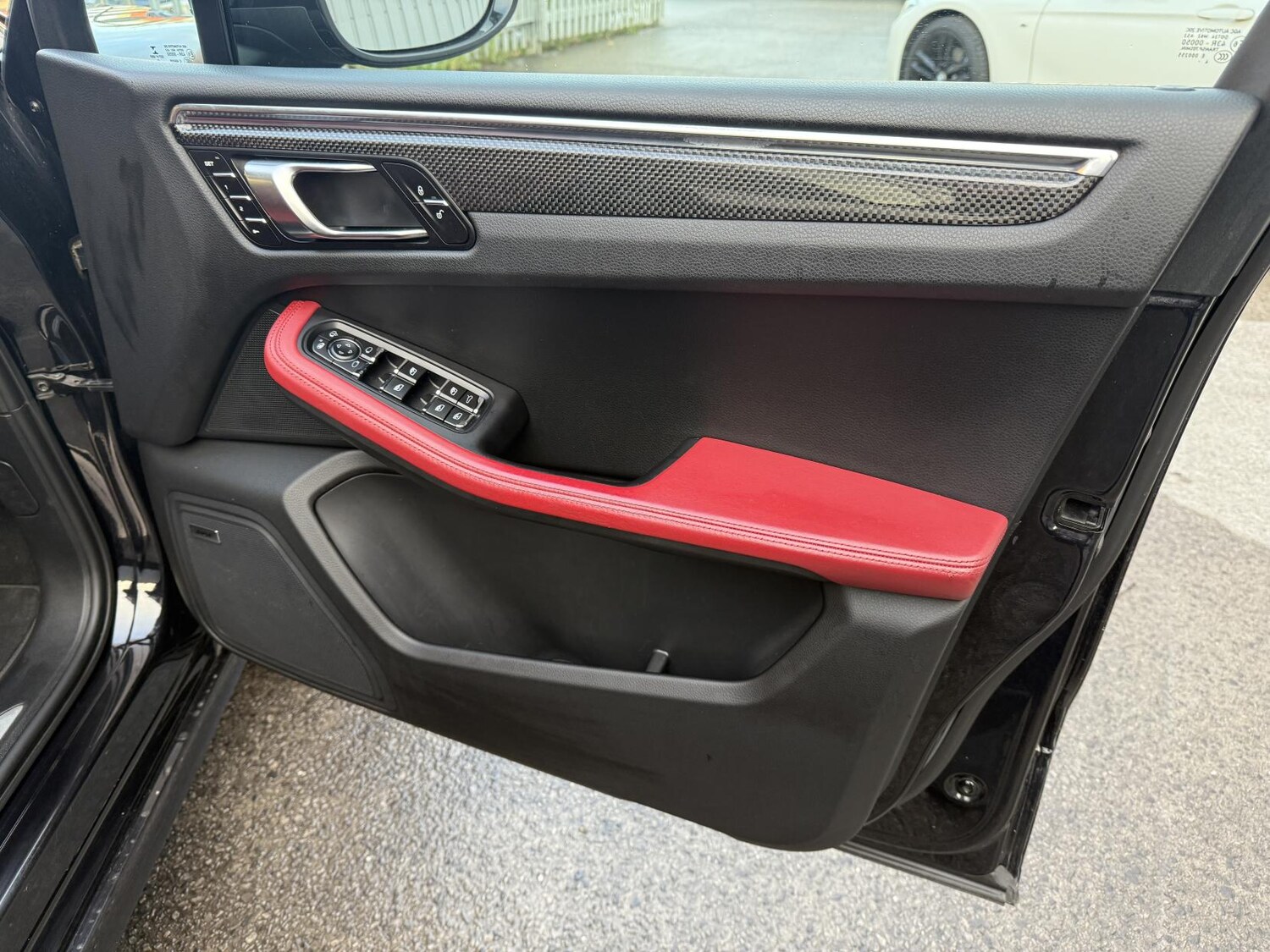 Used Porsche Macan 2015 for sale - 76363508: Photo 40