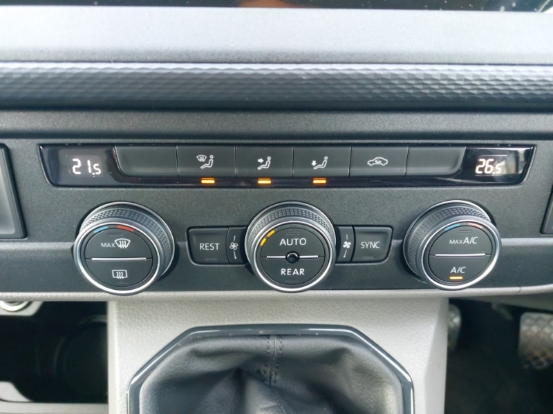 Used Volkswagen Transporter Shuttle 2024 for sale - 77999455: Photo 16