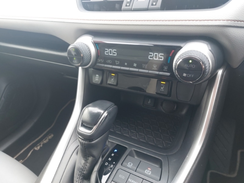 Used Toyota RAV4 2020 for sale - 76053365: Photo 13