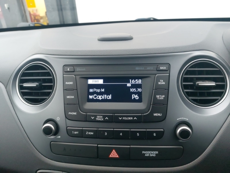 Used Hyundai i10 2017 for sale - 76397439: Photo 11