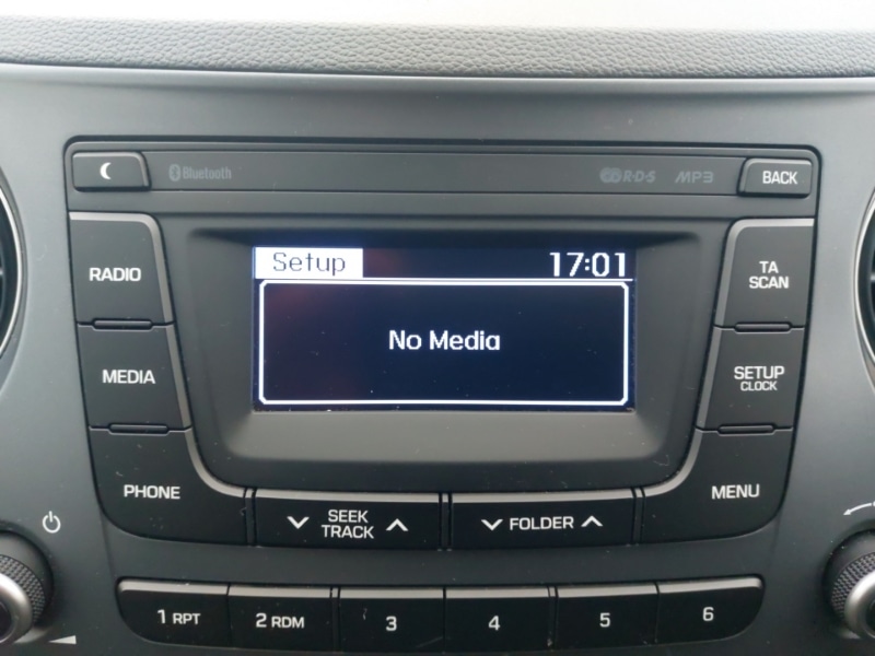 Used Hyundai i10 2017 for sale - 76397439: Photo 13