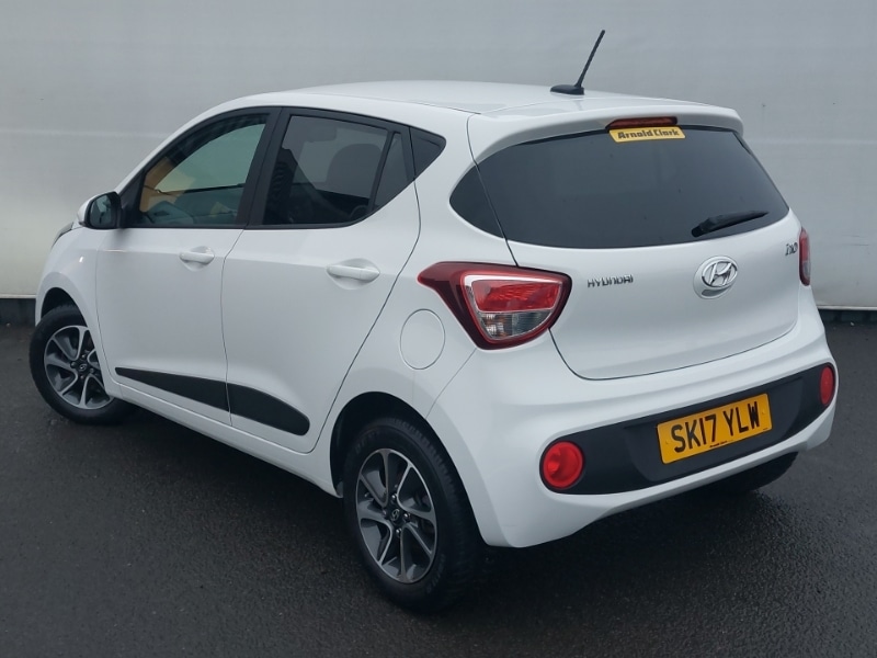 Used Hyundai i10 2017 for sale - 76397439: Photo 3