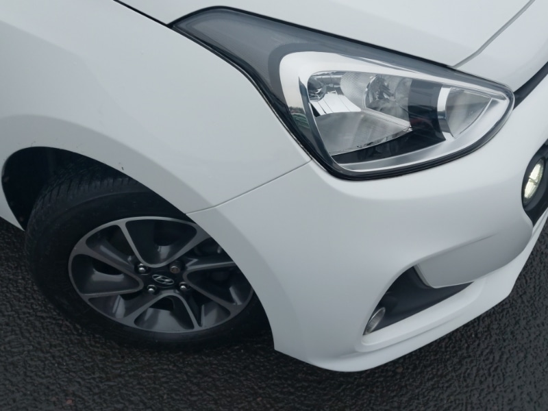 Used Hyundai i10 2017 for sale - 76397439: Photo 9