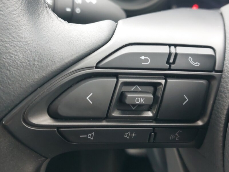 Used Toyota Yaris Cross 2022 for sale - 76254757: Photo 18
