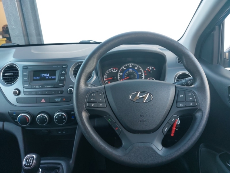 Used Hyundai i10 2017 for sale - 76860498: Photo 7