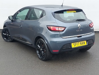 Used Renault Clio 2017 for sale - 77669656: Photo