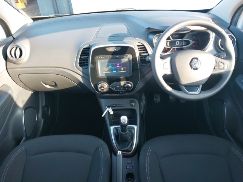 Used Renault Captur 2018 for sale - 77852629: Photo 2