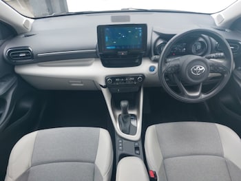 Used Toyota Yaris 2023 for sale - 78656454: Photo