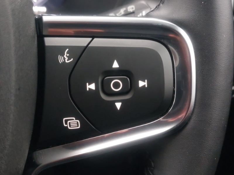 Used Volvo XC40 2023 for sale - 77338452: Photo 19