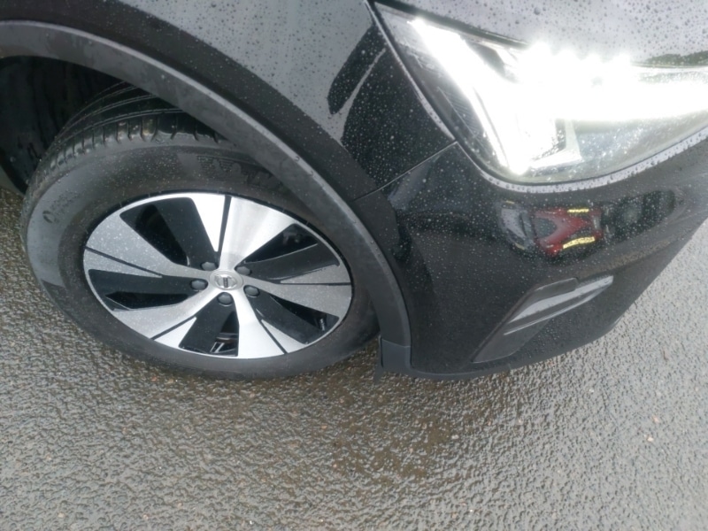 Used Volvo XC40 2023 for sale - 77338452: Photo 9