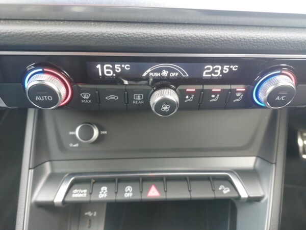 Used Audi Q3 2022 for sale - 76121111: Photo 15