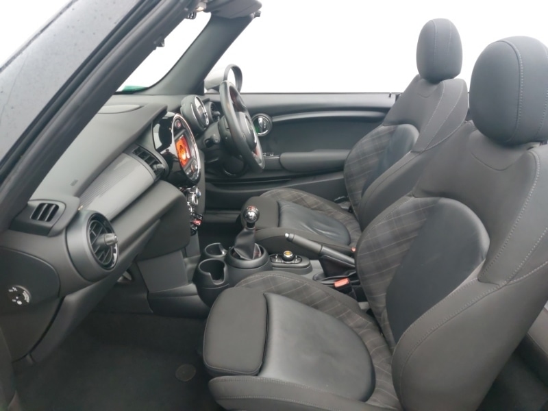 Used MINI Convertible 2019 for sale - 76478375: Photo 5