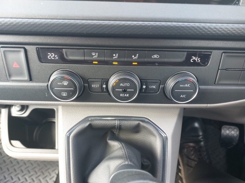 Used Volkswagen Transporter Shuttle 2024 for sale - 77969309: Photo 16