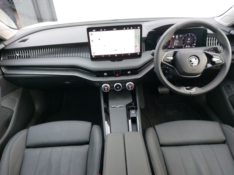 Used Skoda Superb 2024 for sale - 76444978: Photo 2