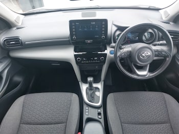 Used Toyota Yaris Cross 2022 for sale - 77433506: Photo
