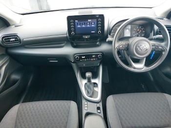 Used Toyota Yaris 2022 for sale - 76816349: Photo