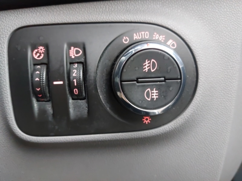 Used Vauxhall Corsa 2016 for sale - 77690082: Photo 17