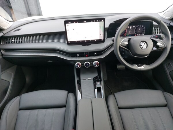Used Skoda Superb 2024 for sale - 73981103: Photo 2