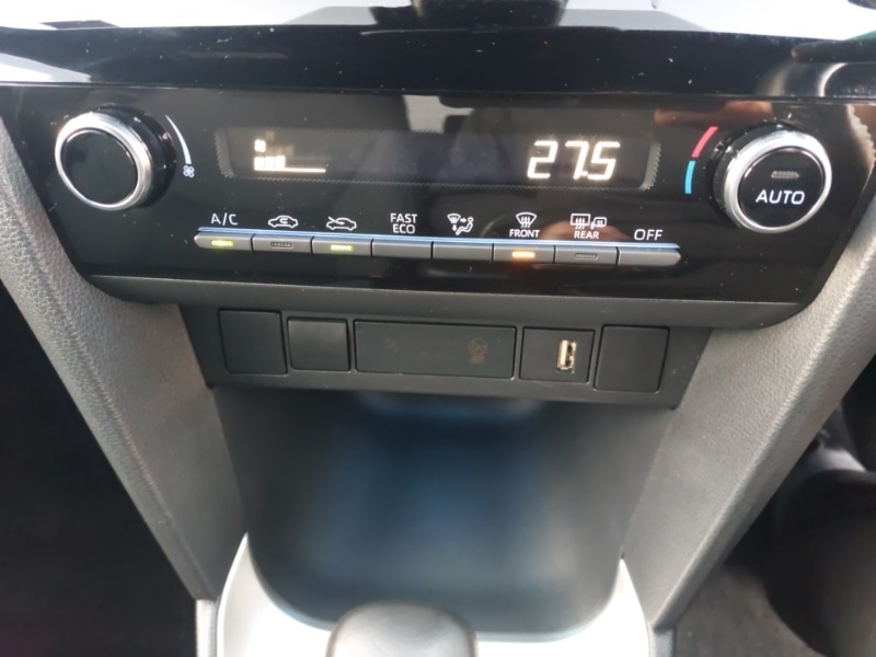 Used Toyota Yaris Cross 2022 for sale - 76925225: Photo 16