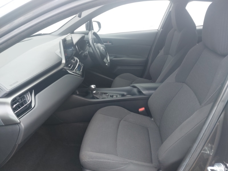 Used Toyota C-HR 2019 for sale - 77852631: Photo 5