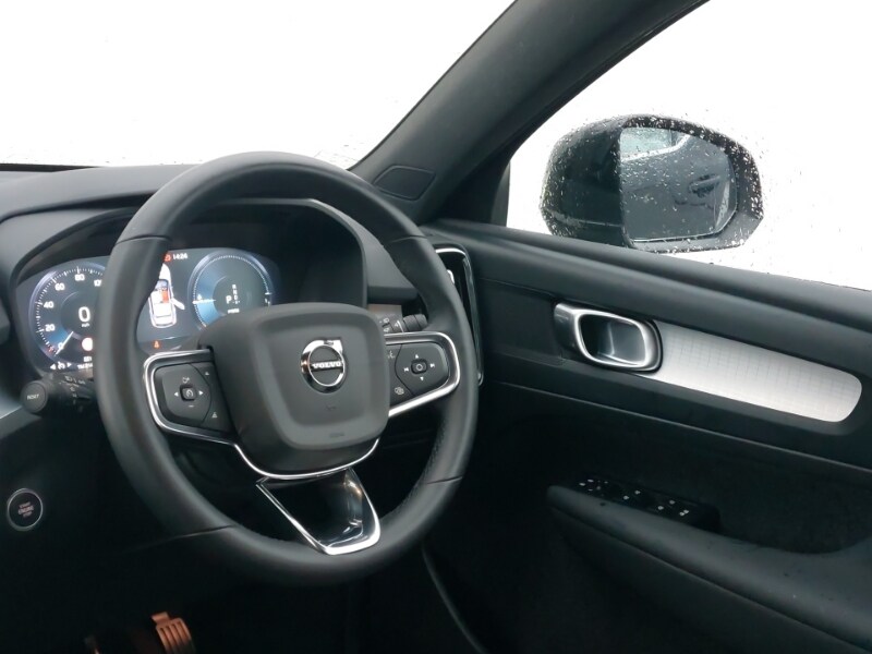 Used Volvo XC40 2023 for sale - 77580449: Photo 10